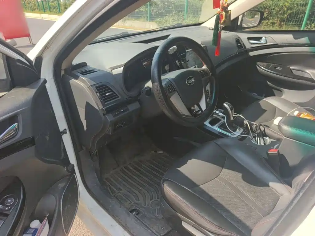 BYD Qin NEV — миниатюра 16