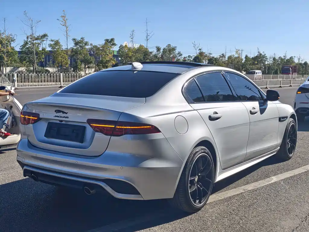 Jaguar XEL — миниатюра 8