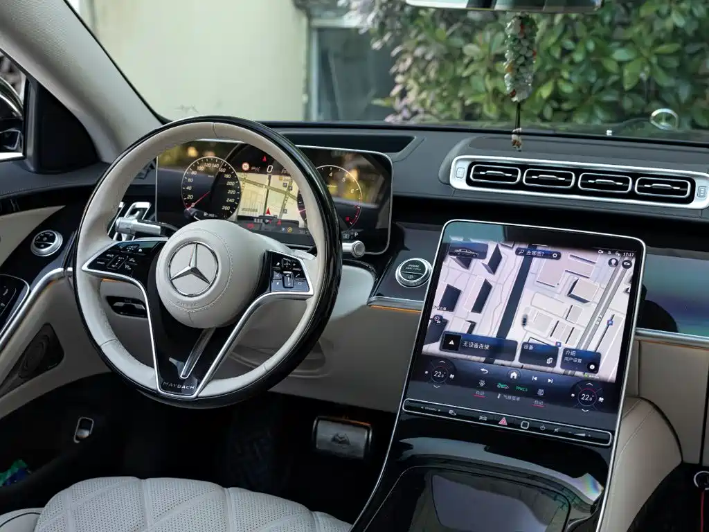 Mercedes-Benz S-Class — миниатюра 12