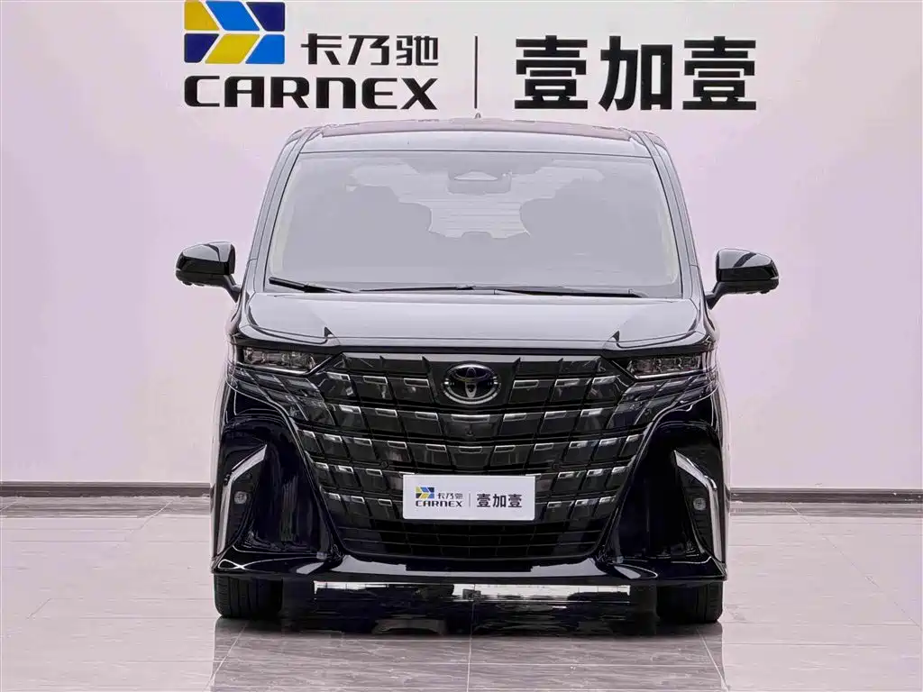Toyota Alphard — миниатюра 4