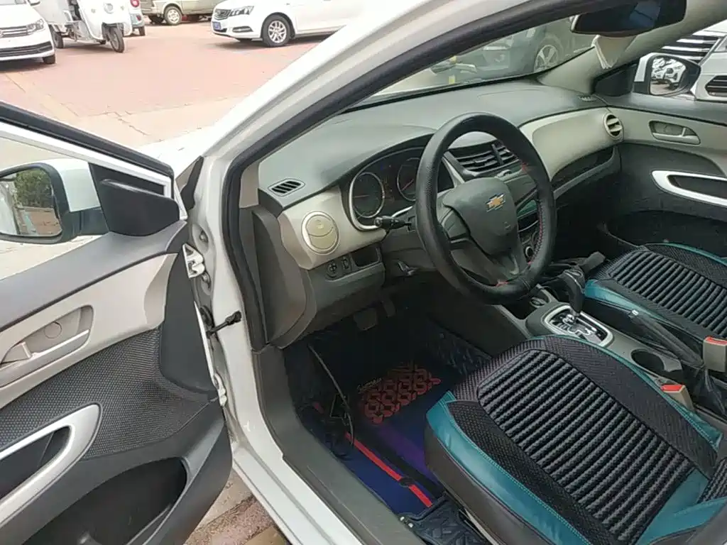 Chevrolet Sail — миниатюра 16