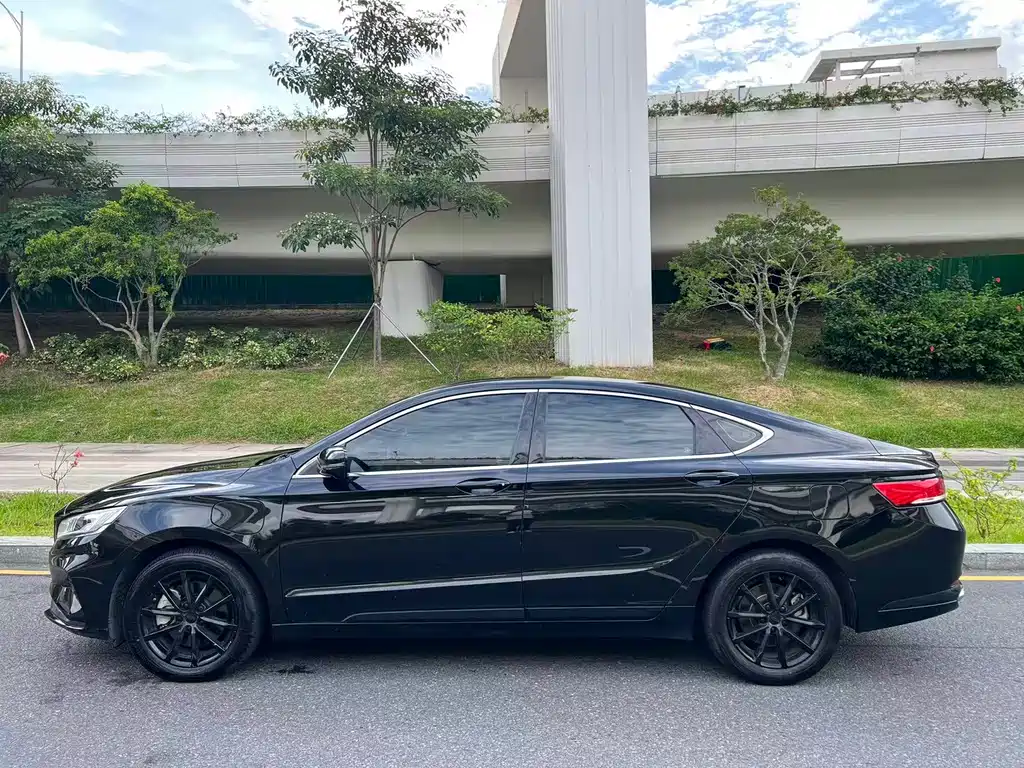 Geely Borui Hybrid — миниатюра 4