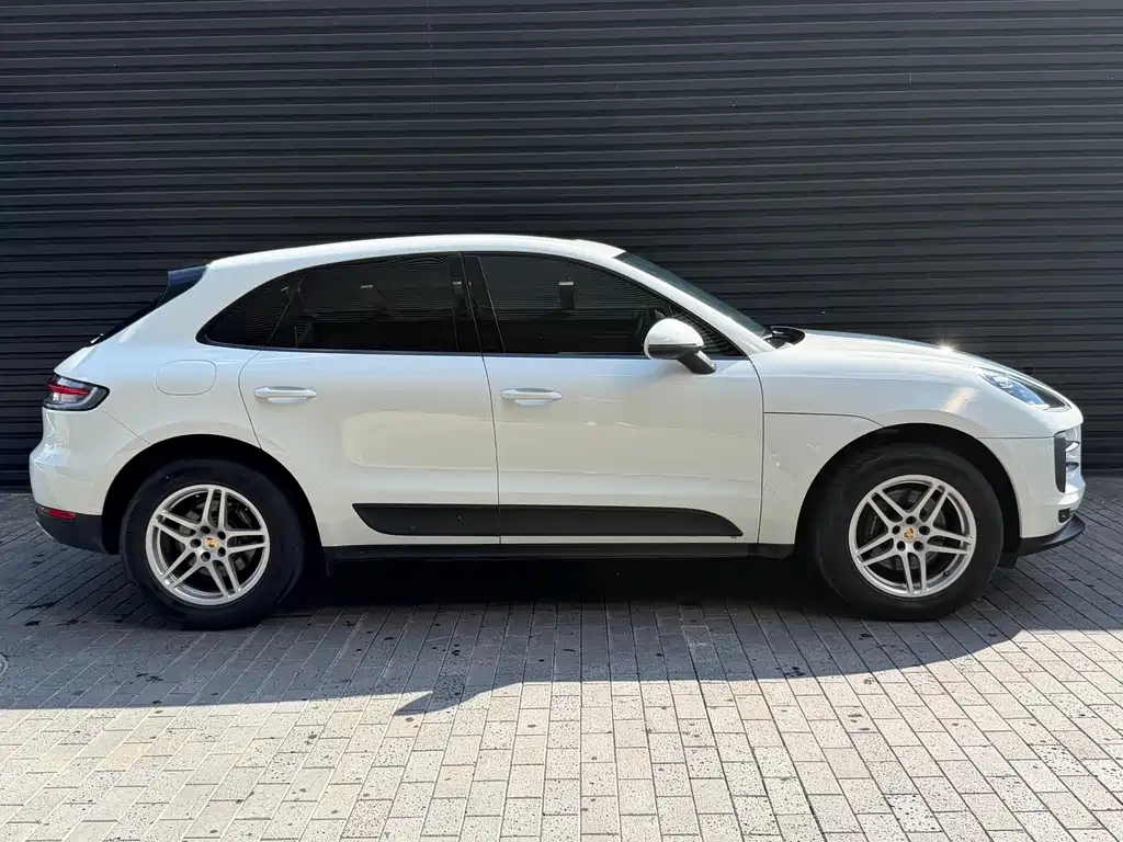 Porsche Macan — миниатюра 4