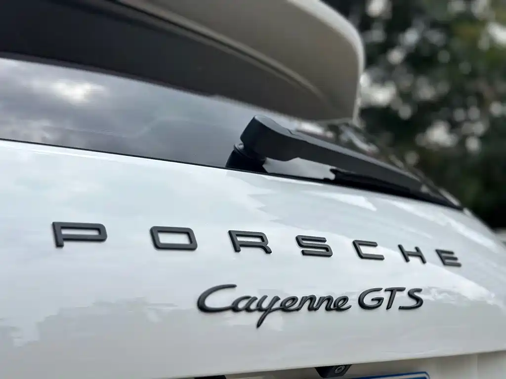 Porsche Cayenne — миниатюра 22