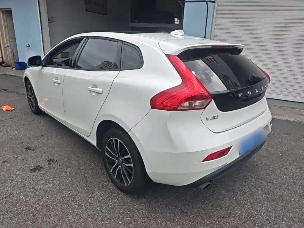 Volvo V40 — миниатюра 5