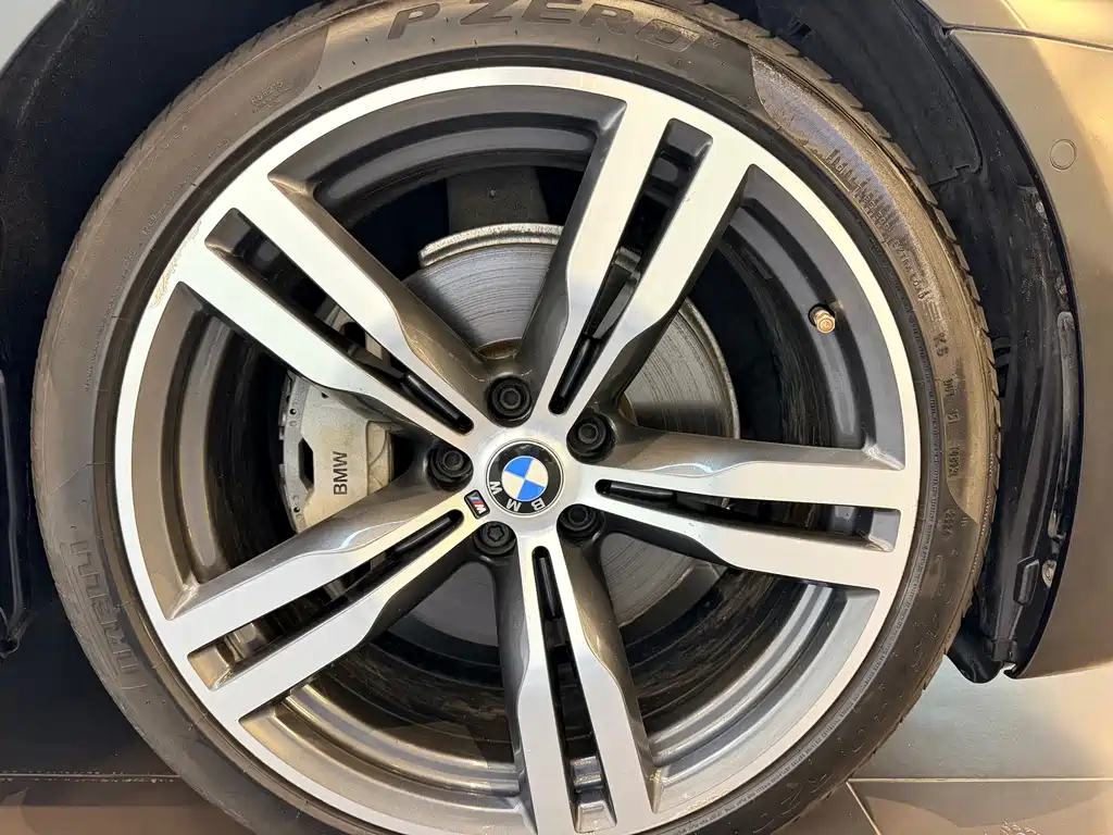BMW 7 Series — миниатюра 8