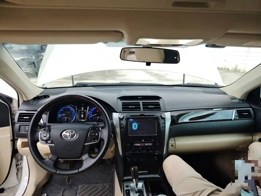 Toyota Camry — миниатюра 13