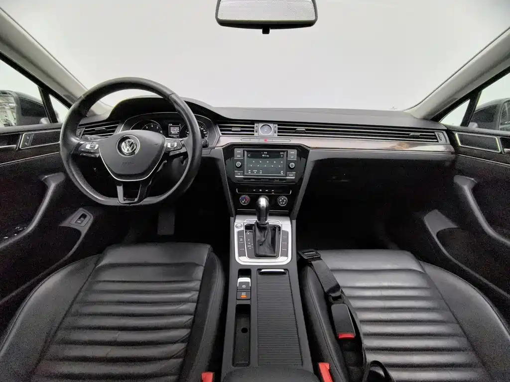 Volkswagen Magotan — миниатюра 5