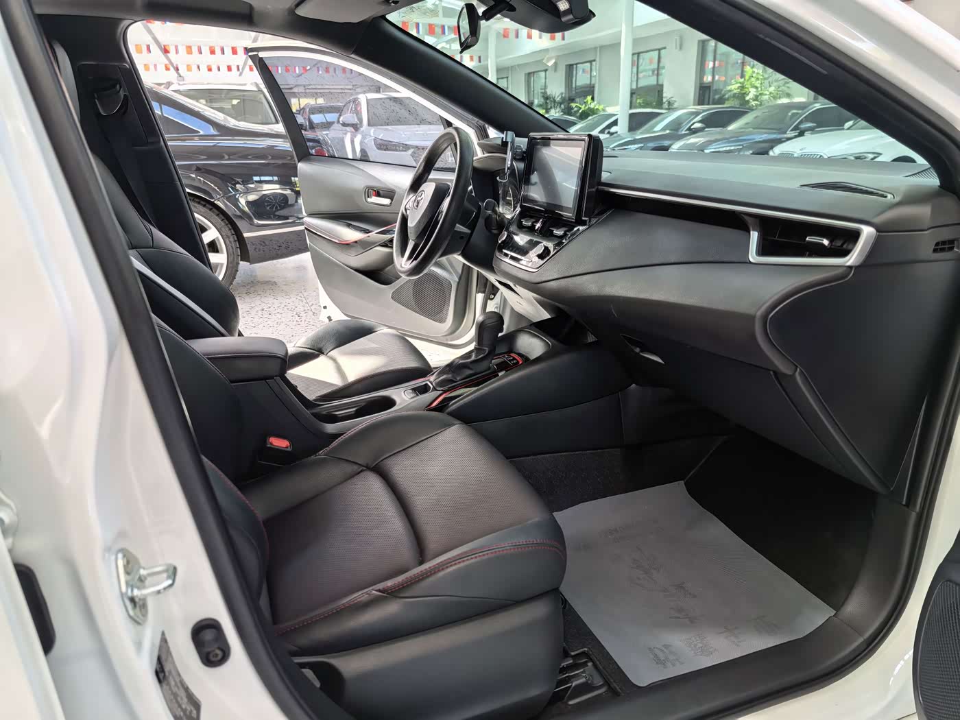 Toyota Levin 1.2 л 2022 г. Белый, пробег 39000 км