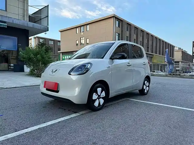 WULING AUTOMOBILE HONGGUANG MINIEV 2025