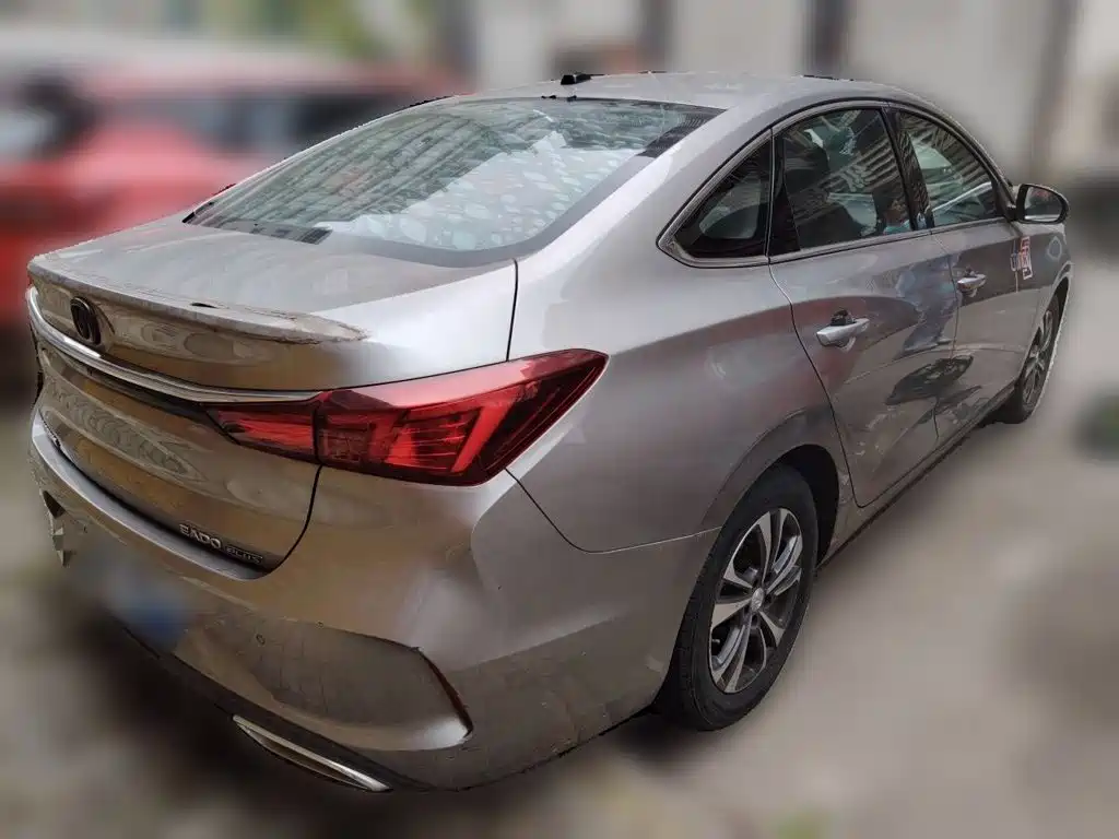Changan Eado — миниатюра 4