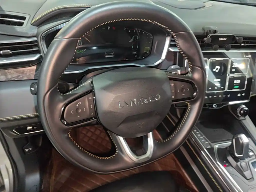 Lynk & Co 05 — миниатюра 11