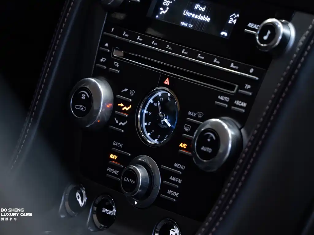 Aston Martin Virage — миниатюра 38