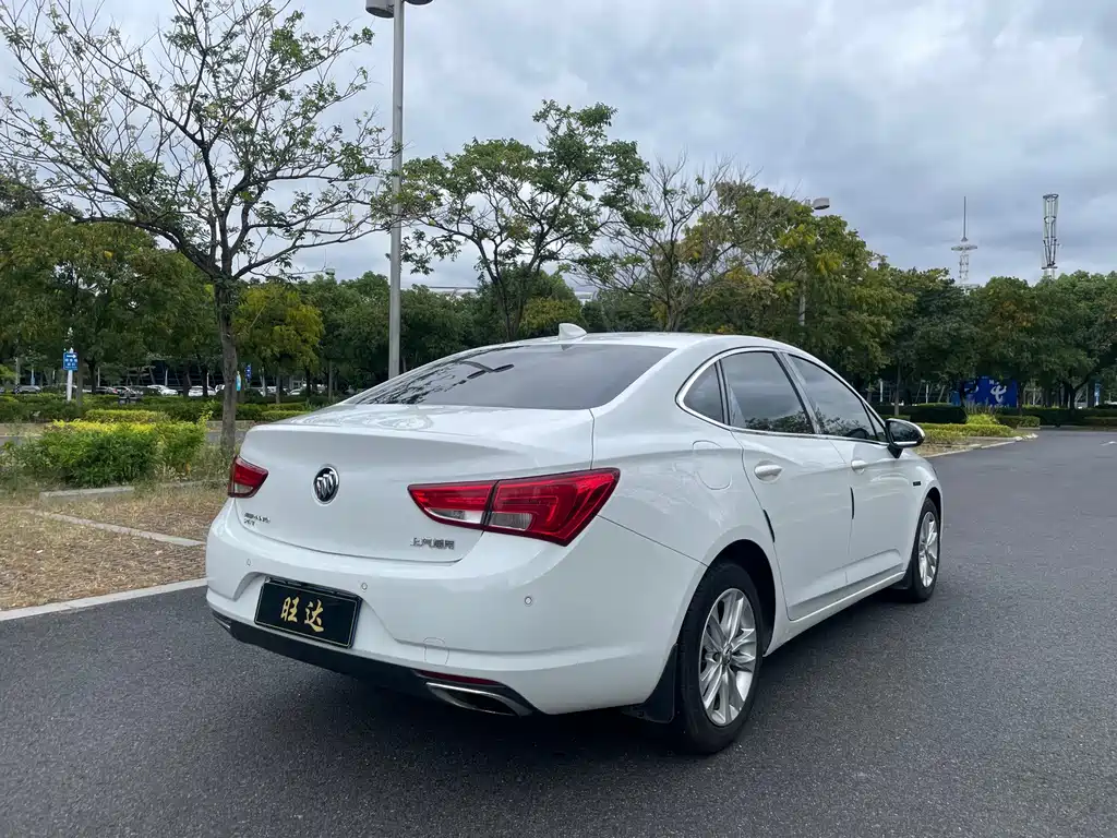 Buick Verano — миниатюра 9