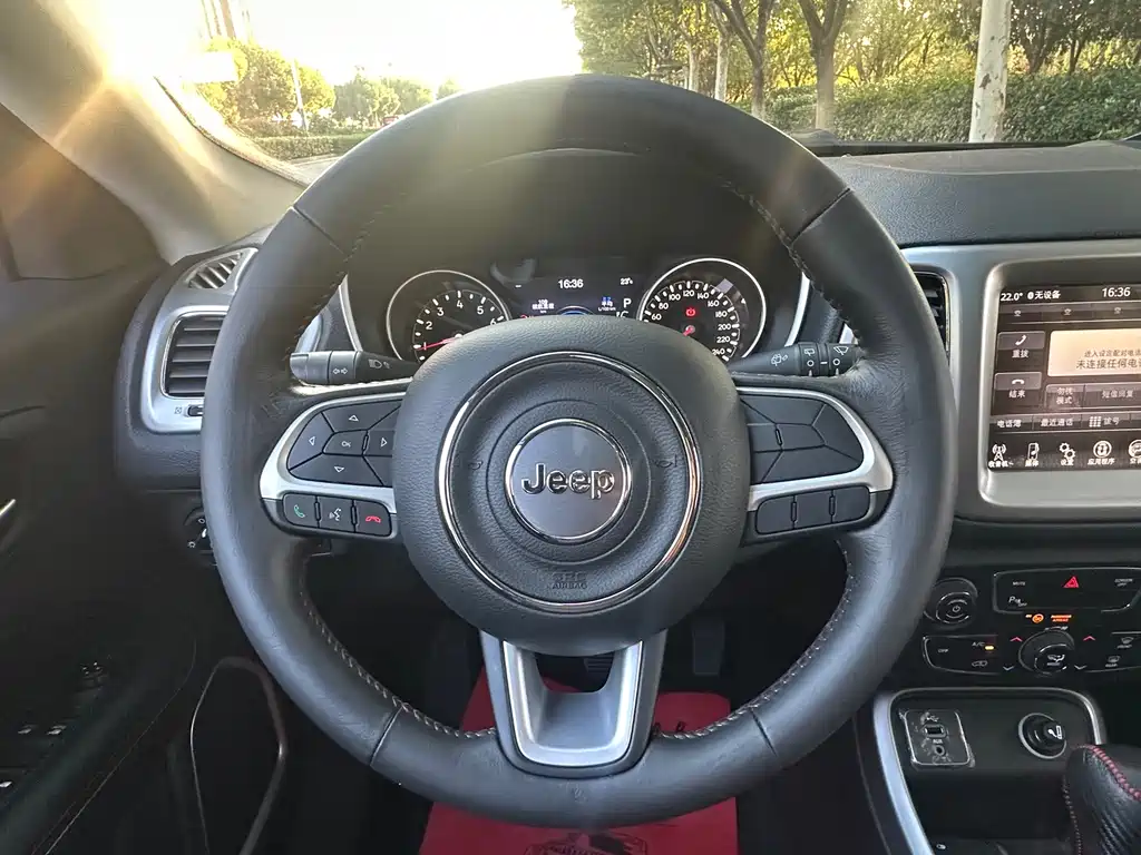 Jeep Compass — миниатюра 15