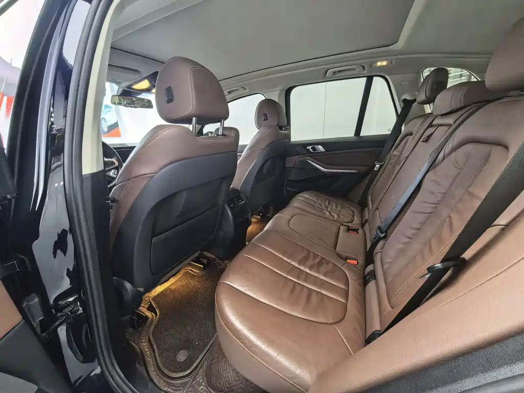 BMW X5 (Import) — миниатюра 11