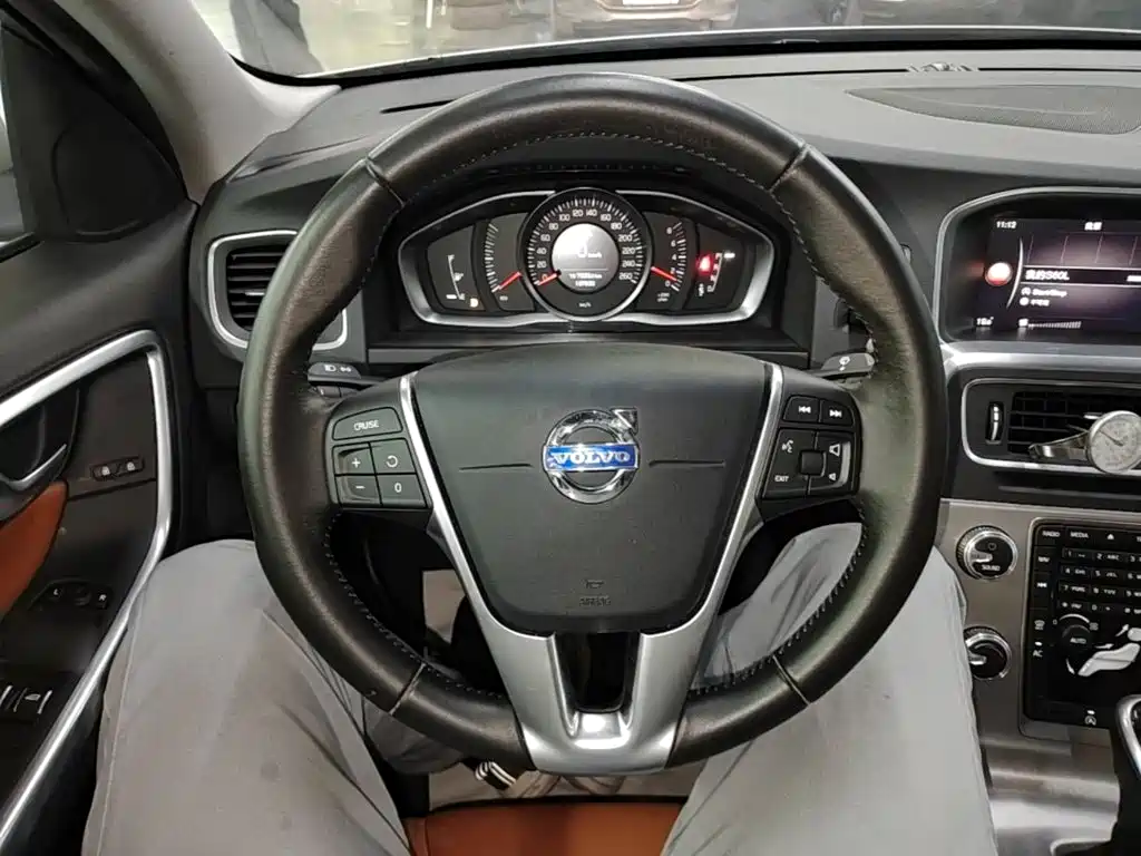 Volvo S60 — миниатюра 11