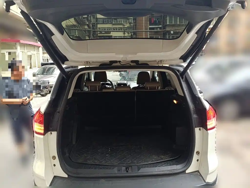 Ford Kuga — миниатюра 20