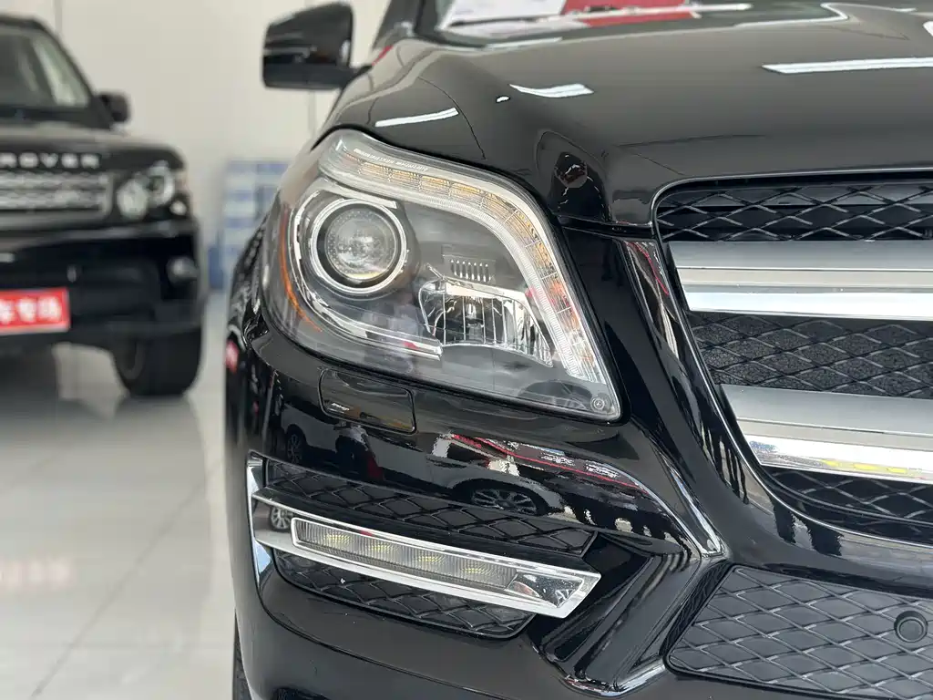 Mercedes-Benz GL-Class — миниатюра 7