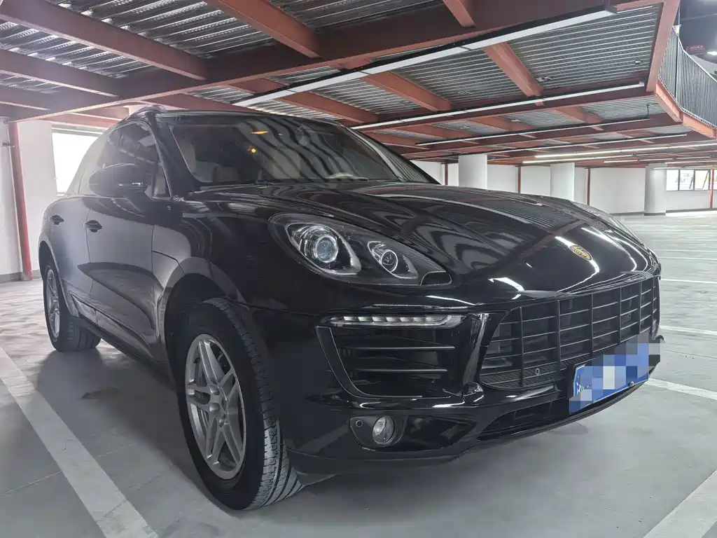 Porsche Macan — миниатюра 3