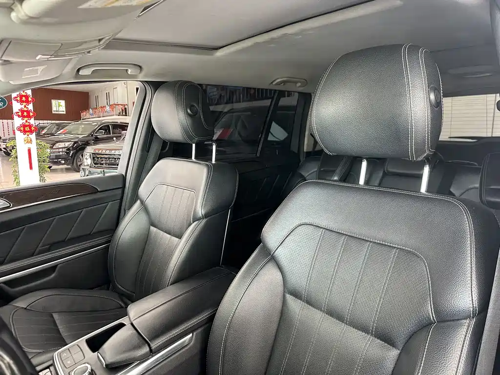 Mercedes-Benz GL-Class — миниатюра 14