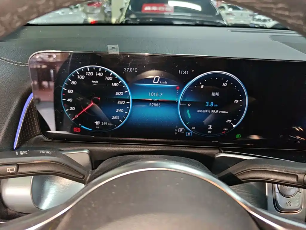 Mercedes-Benz GLB — миниатюра 12