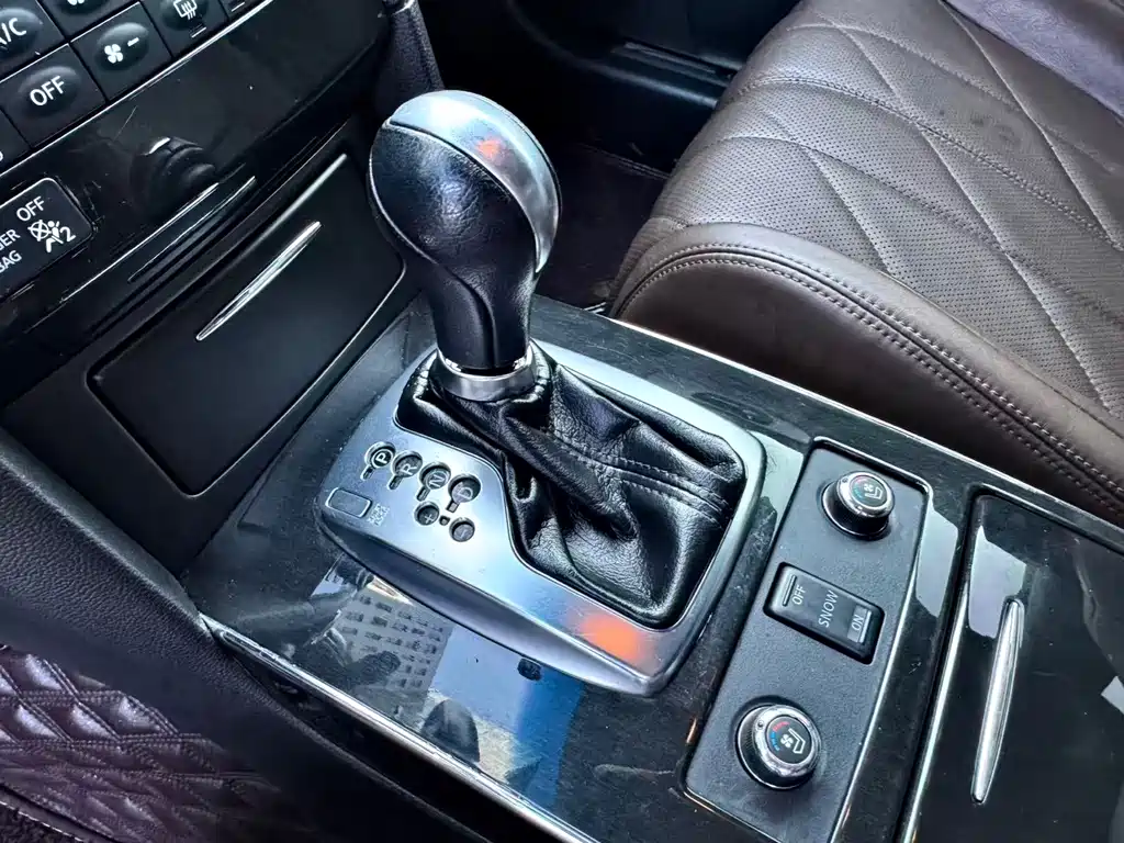 Infiniti QX70 — миниатюра 13
