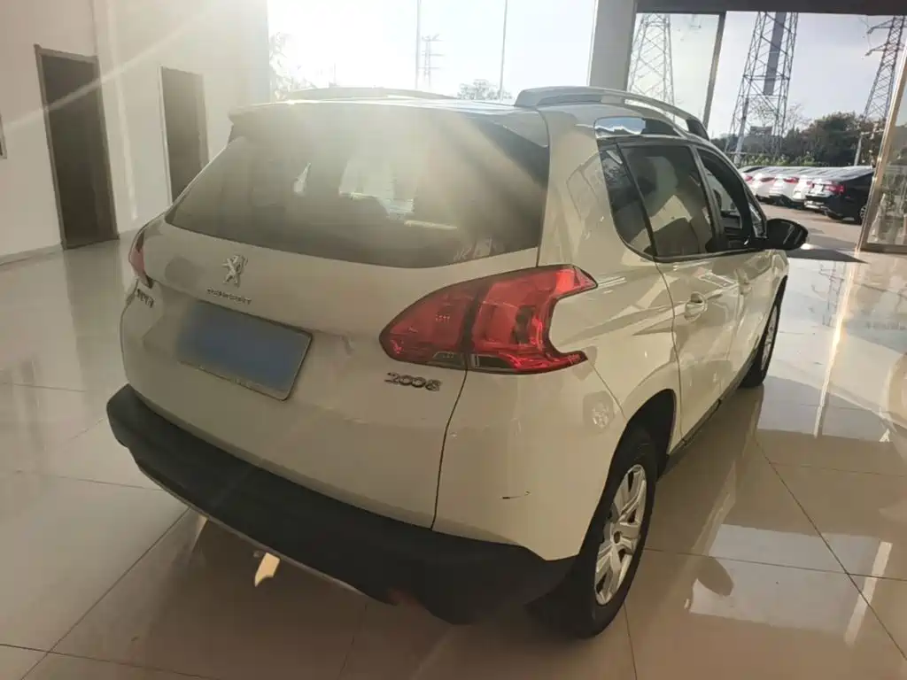 Peugeot 2008 — миниатюра 7