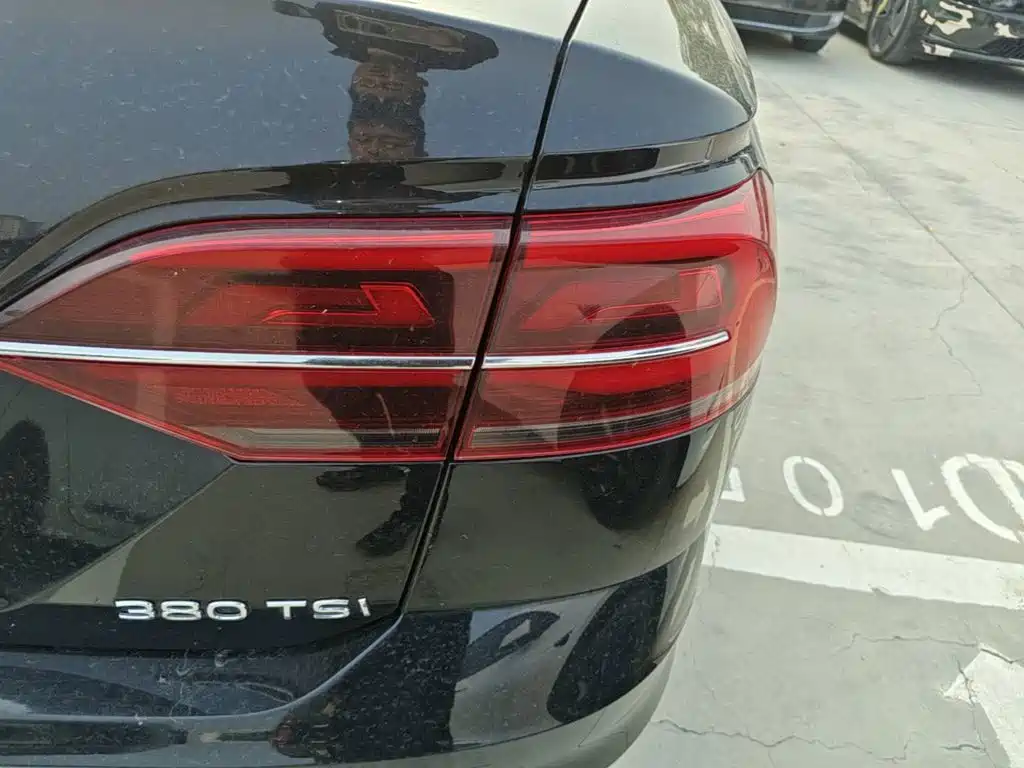 Volkswagen Phideon — миниатюра 8