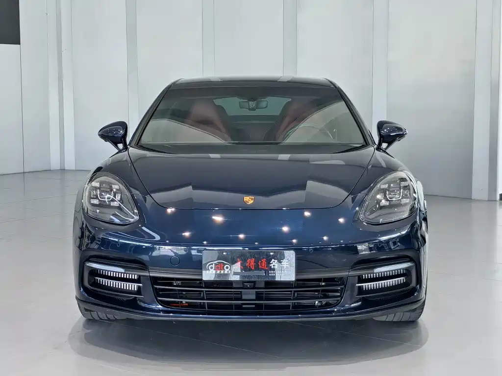 Porsche Panamera — миниатюра 2