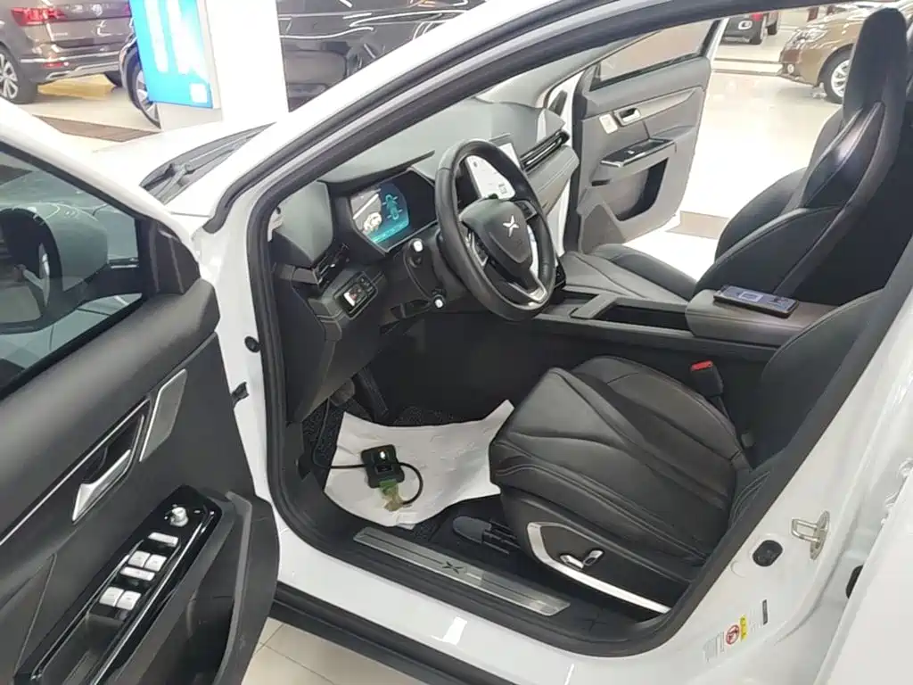 XPeng G3 — миниатюра 16