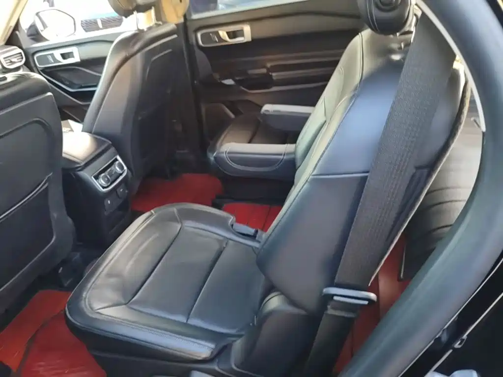 Ford Explorer — миниатюра 17