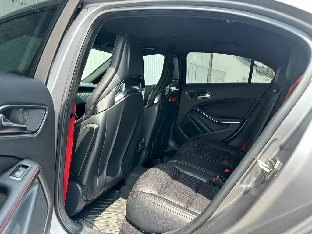 Mercedes-Benz A-Class AMG (Import) AMG A 45 4MATIC, фото 6