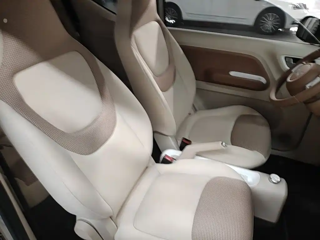 Wuling MINIEV — миниатюра 25
