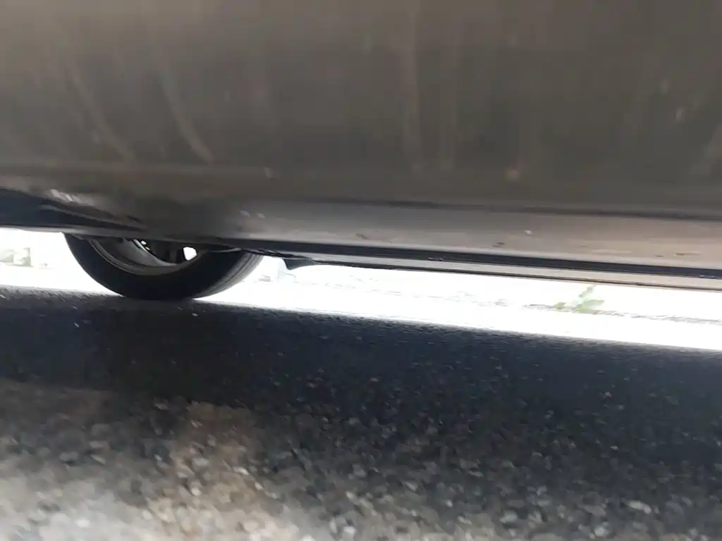 Tesla Model Y — миниатюра 4