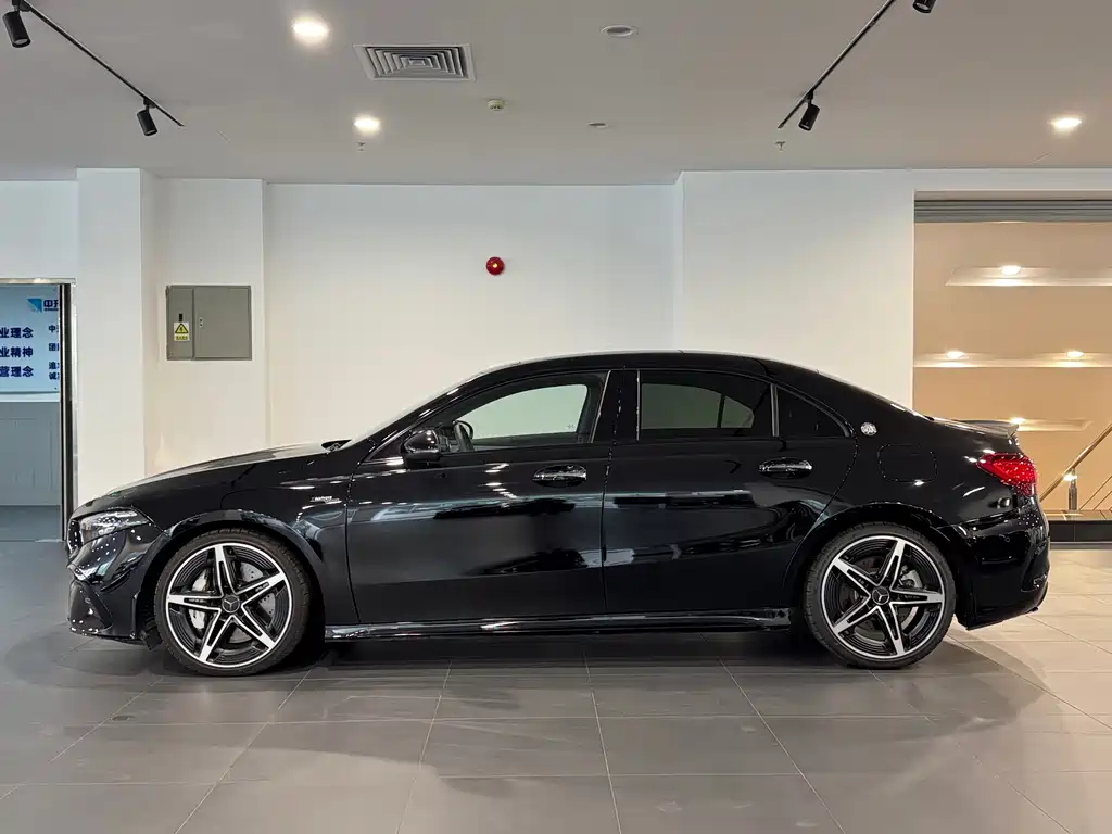 Mercedes-Benz A-Class AMG — миниатюра 2