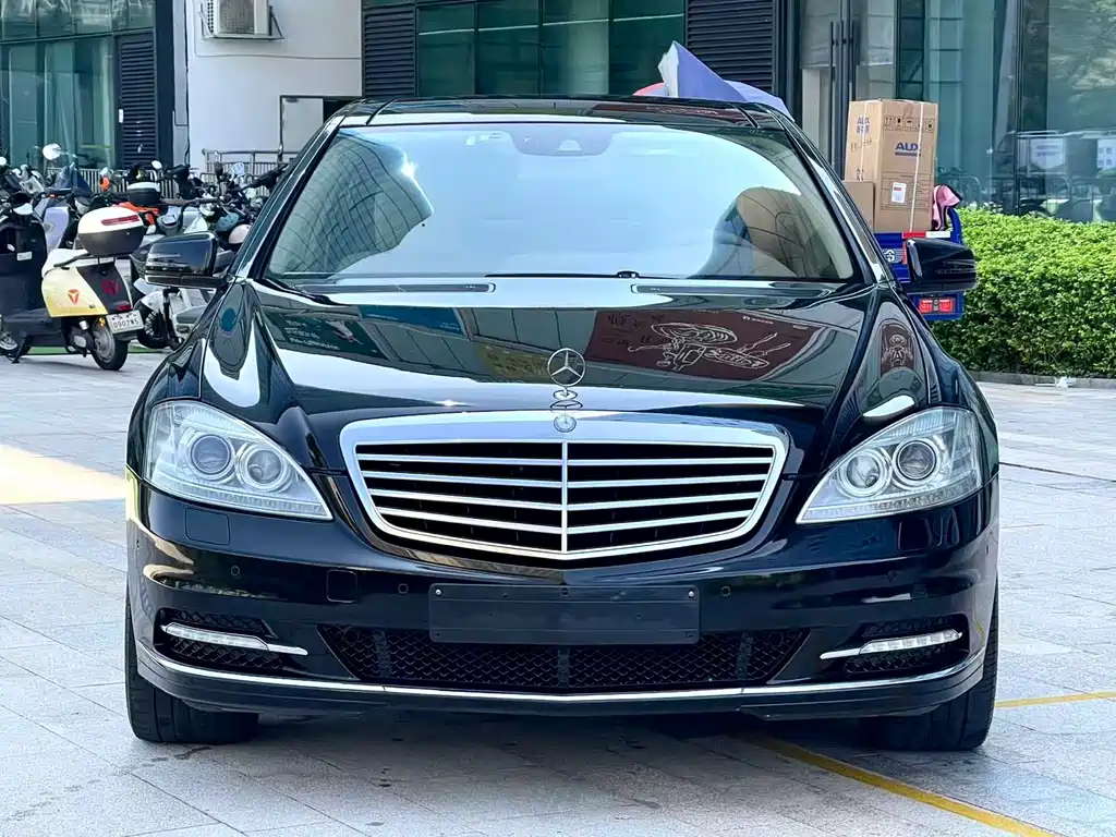 Mercedes-Benz S-Class — миниатюра 2
