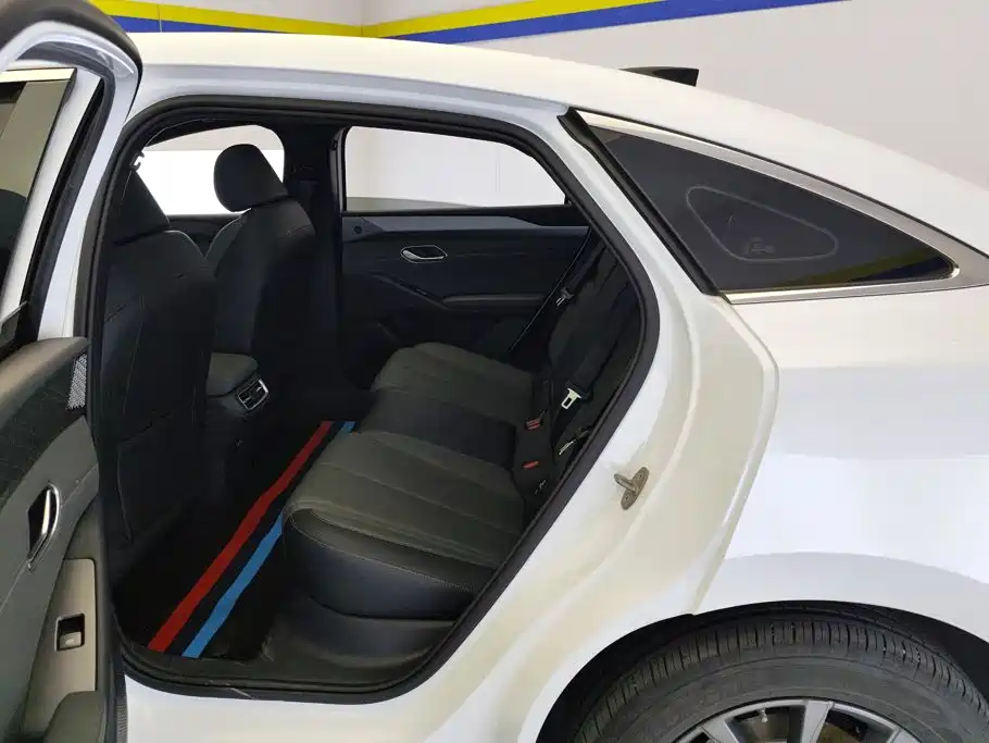 BYD Qin L — миниатюра 11