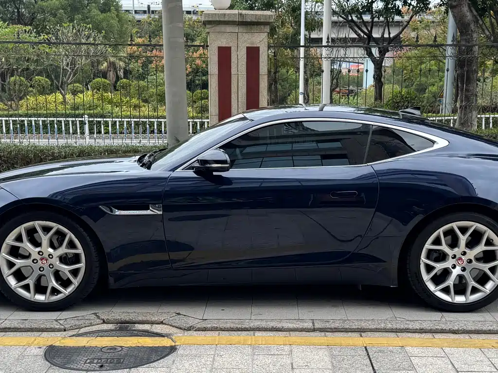 Jaguar F-TYPE — миниатюра 7