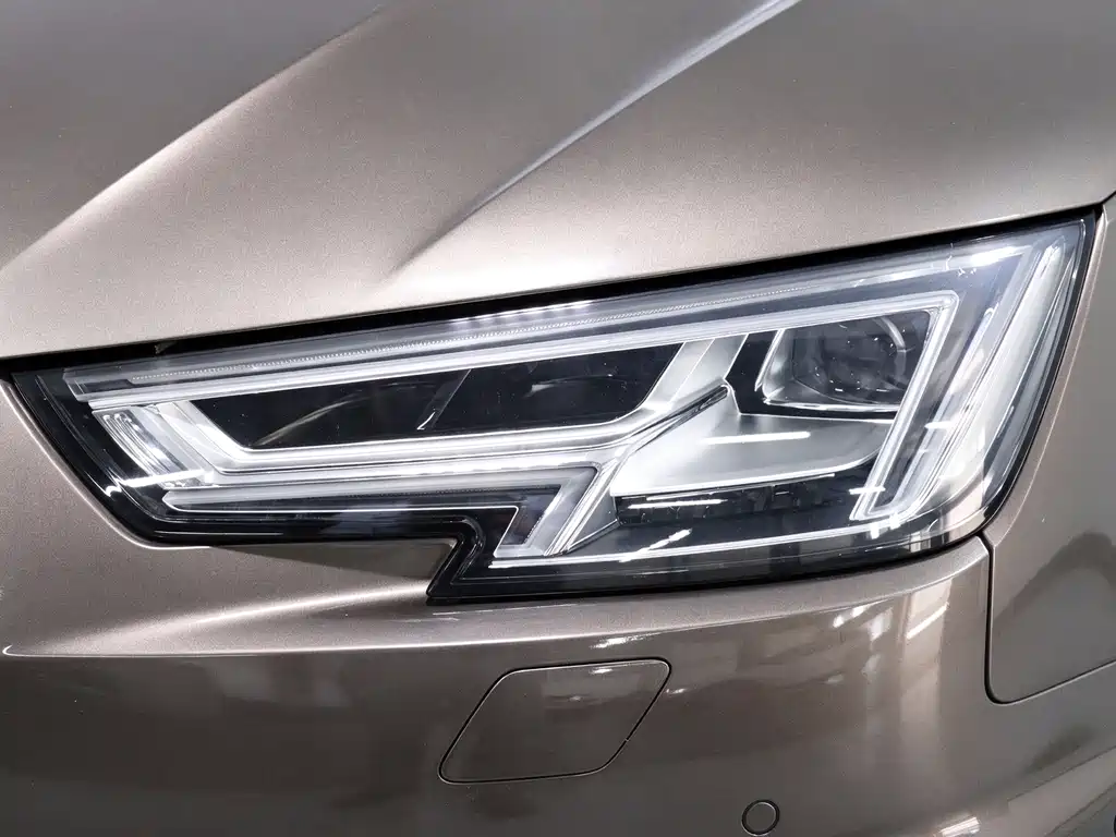 Audi A4L — миниатюра 13