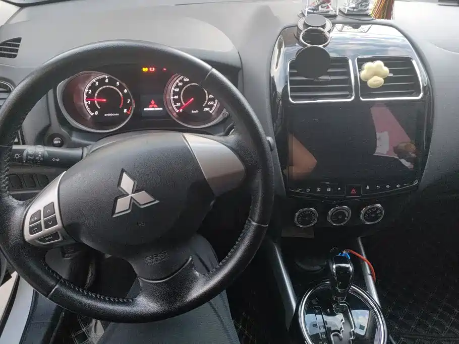 Mitsubishi ASX — миниатюра 11