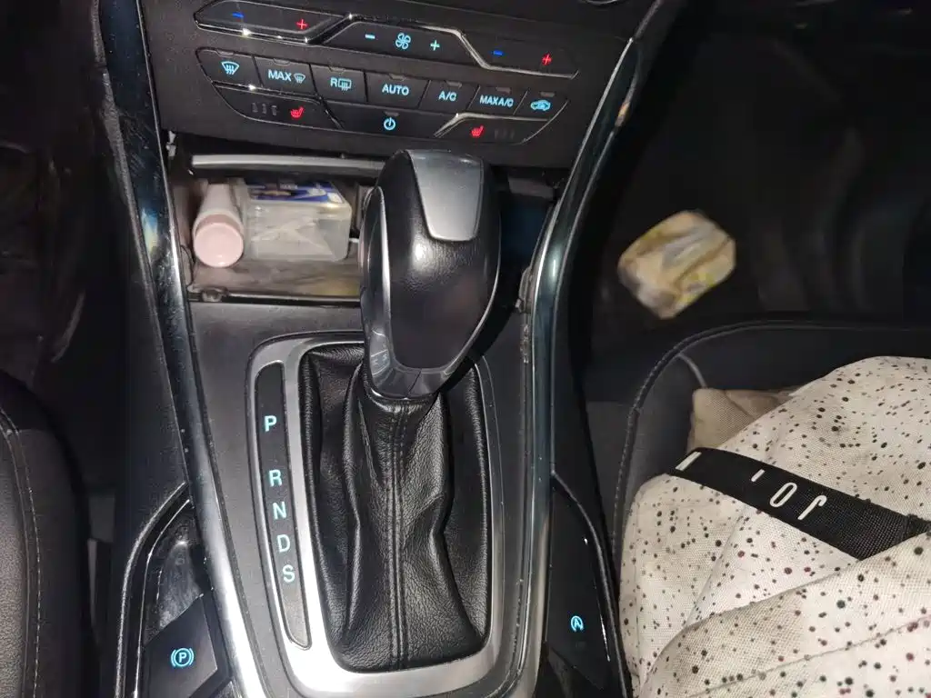 Ford Edge — миниатюра 15