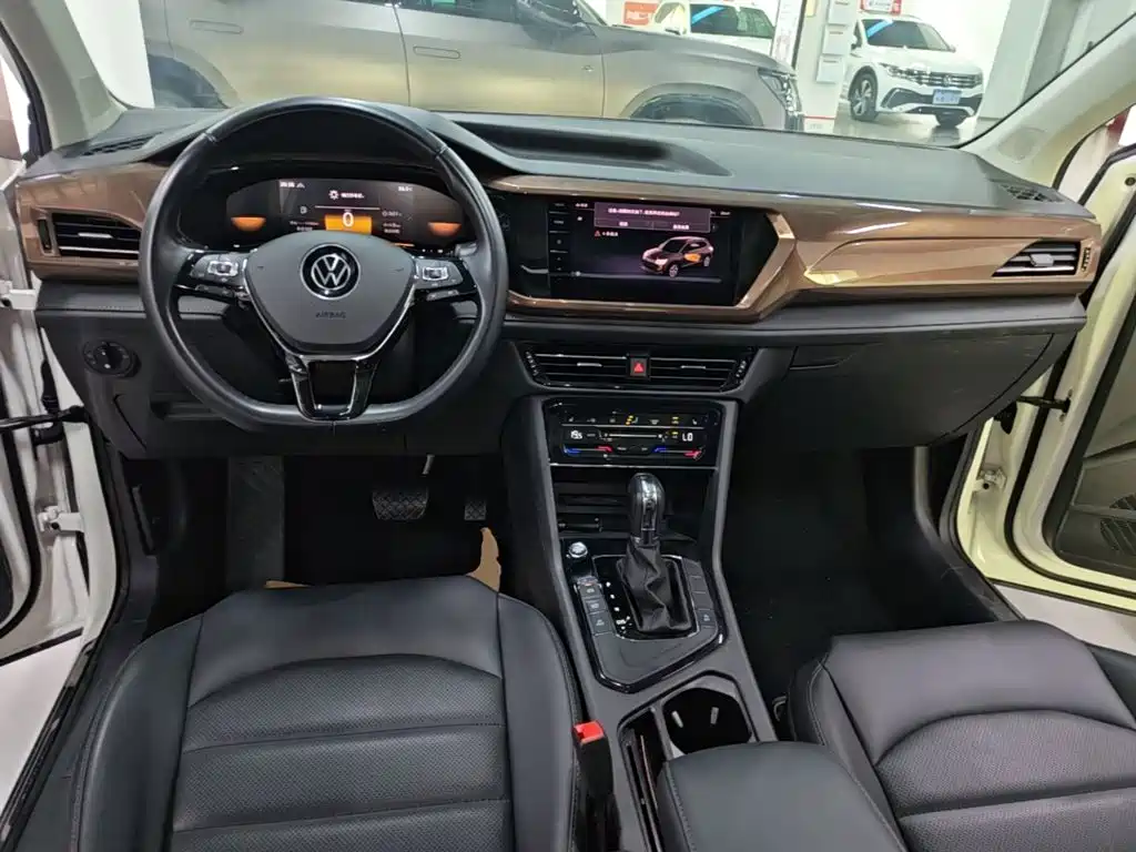 Volkswagen Tharu — миниатюра 10