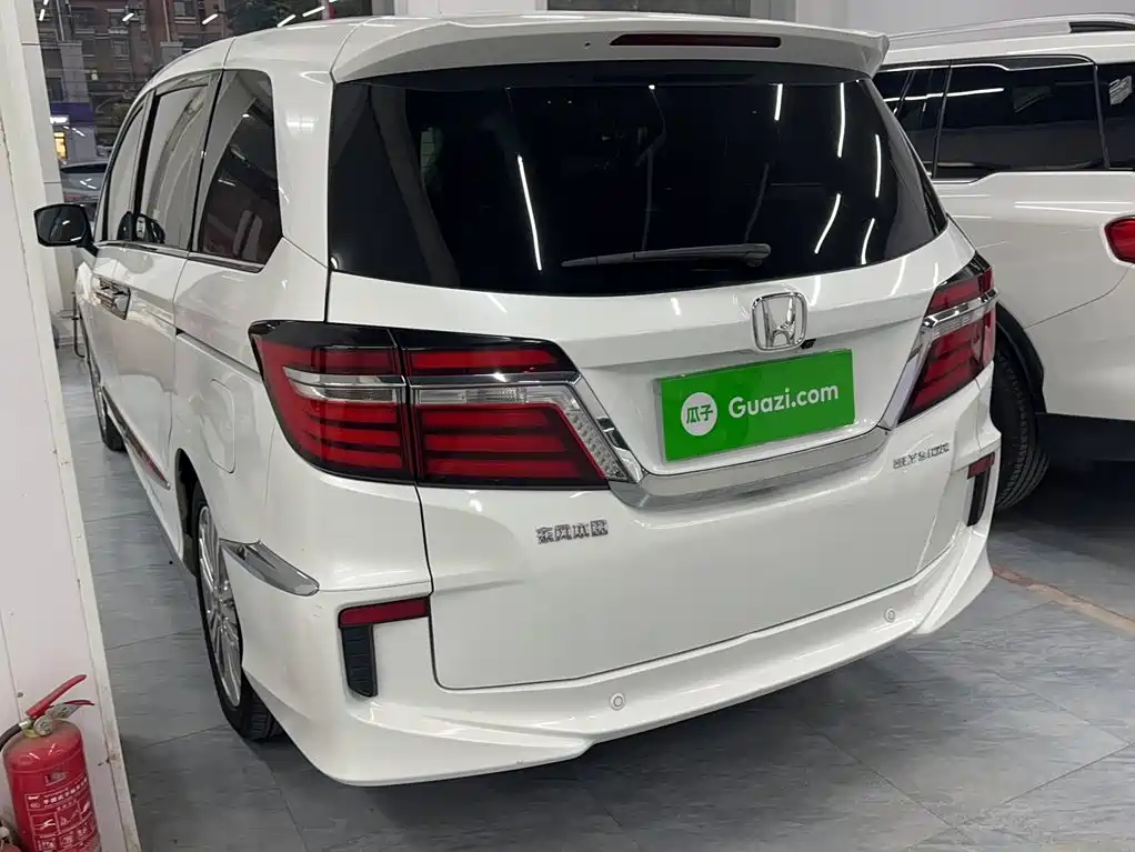 Honda Elysion — миниатюра 9