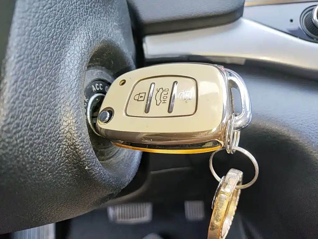 Hyundai Elantra — миниатюра 9