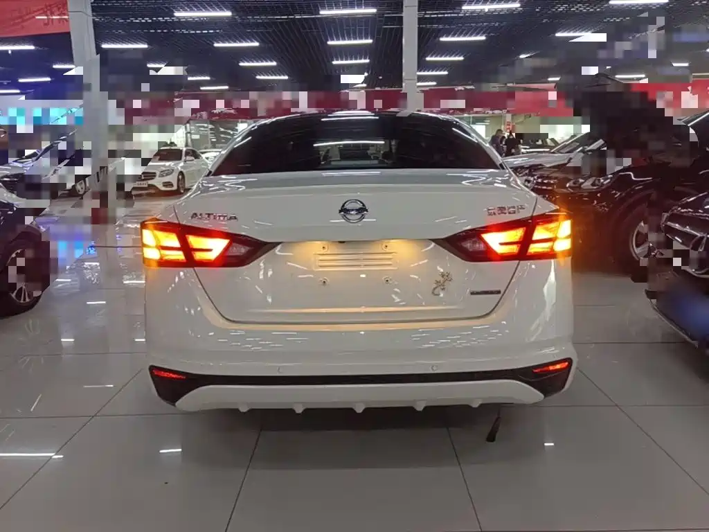 Nissan Teana — миниатюра 6