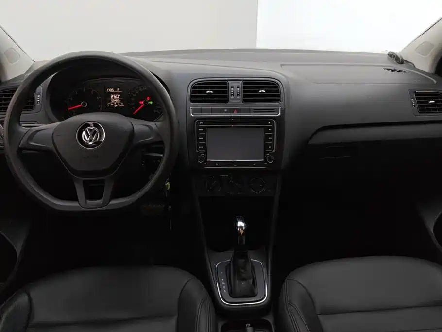 Volkswagen Polo — миниатюра 12