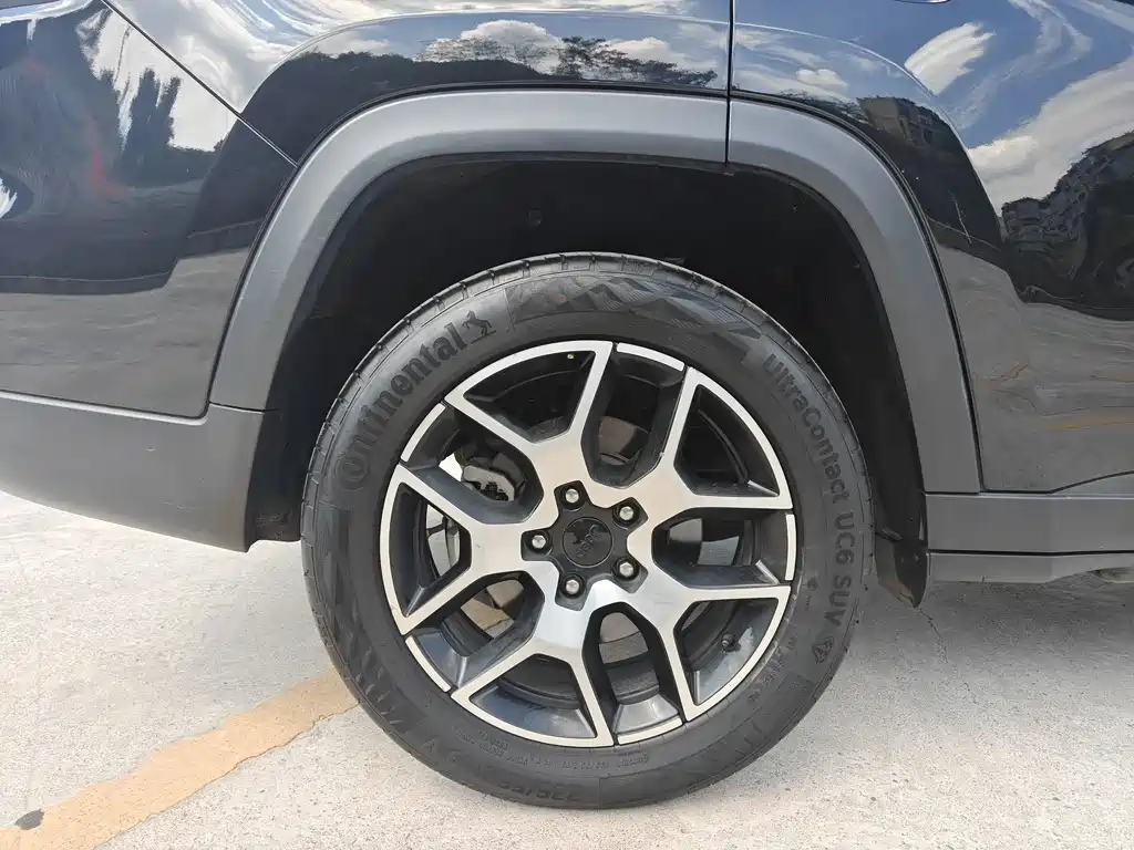 Jeep Grand Commander — миниатюра 18