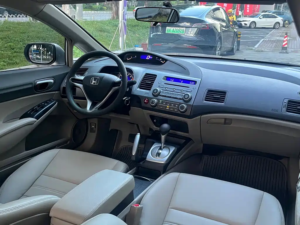 Honda Civic — миниатюра 16