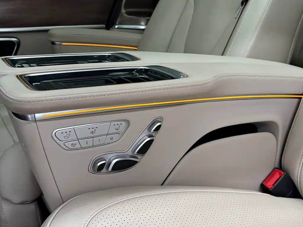 Mercedes-Benz V-Class — миниатюра 8
